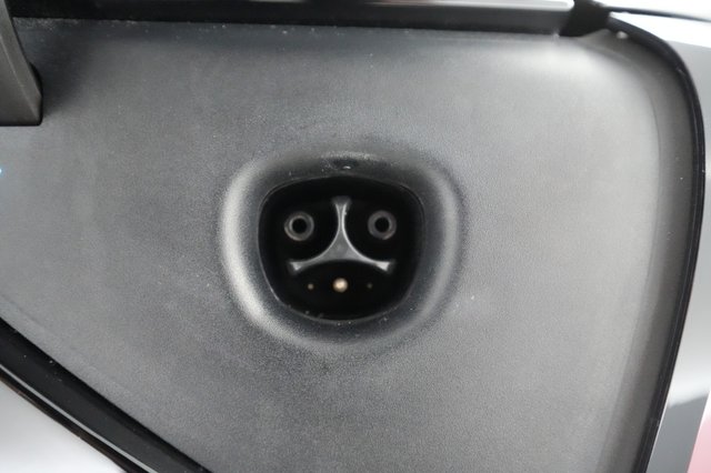 2018 Tesla Model 3 — photo 19 of 51