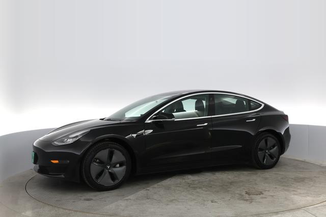 2018 Tesla Model 3 — photo 10 of 51