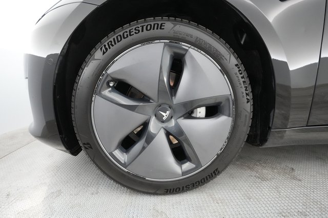 2018 Tesla Model 3 — photo 11 of 51