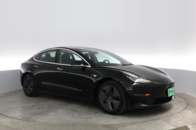 2018 Tesla Model 3 — photo 7 of 51