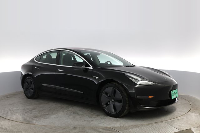 2018 Tesla Model 3 — photo 7 of 51