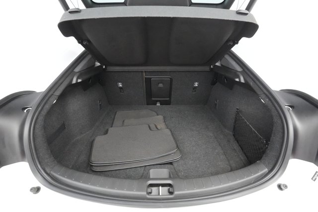 2022 Polestar 2 — photo 21 of 36