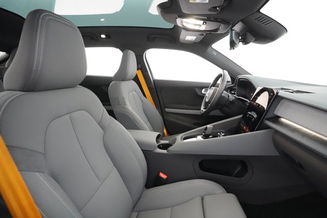 2022 Polestar 2 — photo 17 of 37