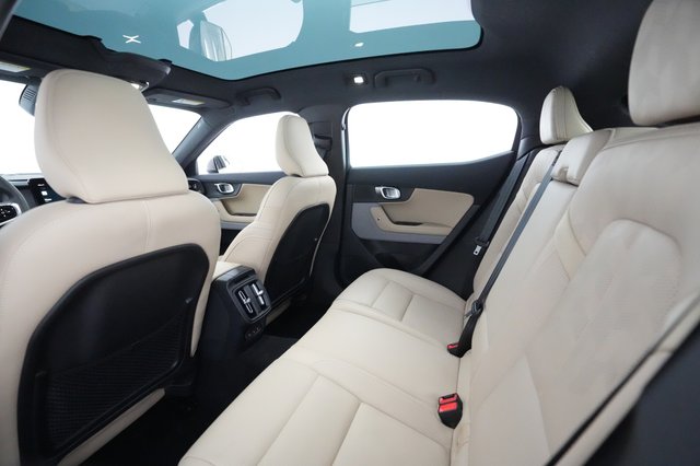 2022 Polestar 2 — photo 18 of 20
