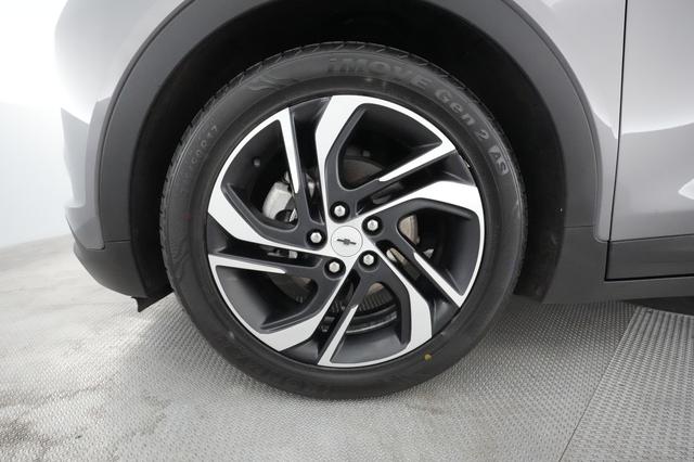 2023 Chevrolet Bolt EV — photo 7 of 23