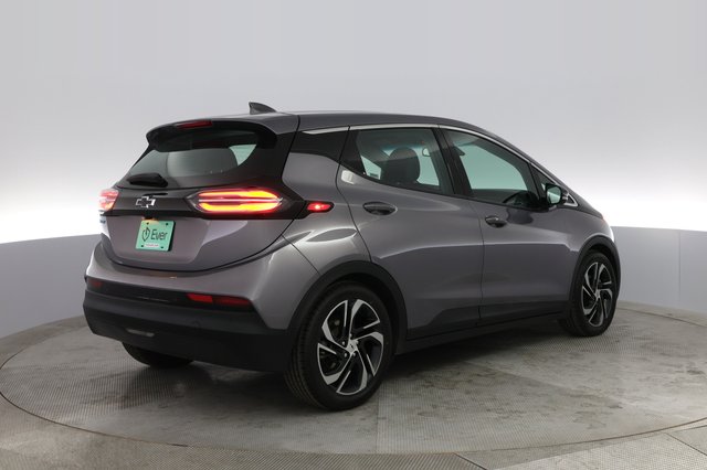 2023 Chevrolet Bolt EV — photo 2 of 23