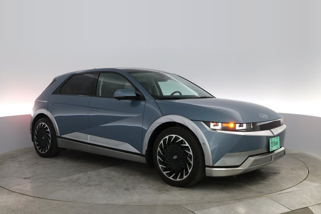 2022 Hyundai IONIQ 5 — photo 12 of 24