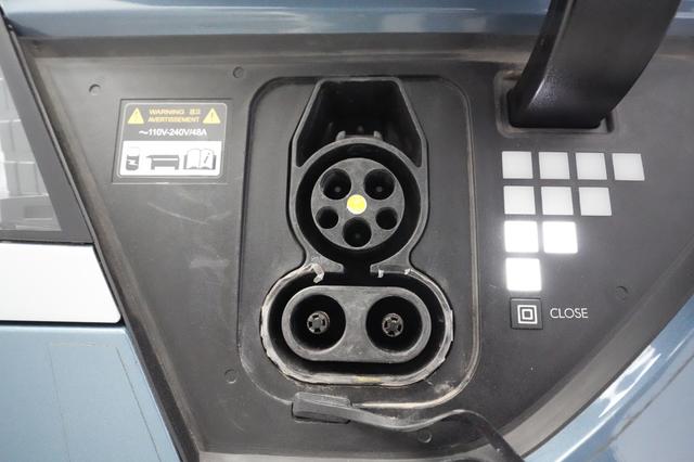 2022 Hyundai IONIQ 5 — photo 8 of 24