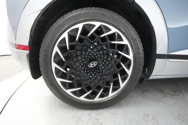 2022 Hyundai IONIQ 5 — photo 7 of 24