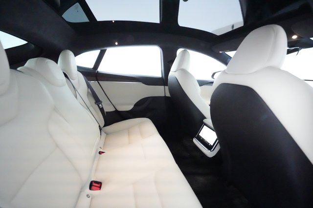 2021 Tesla Model S — photo 4 of 26