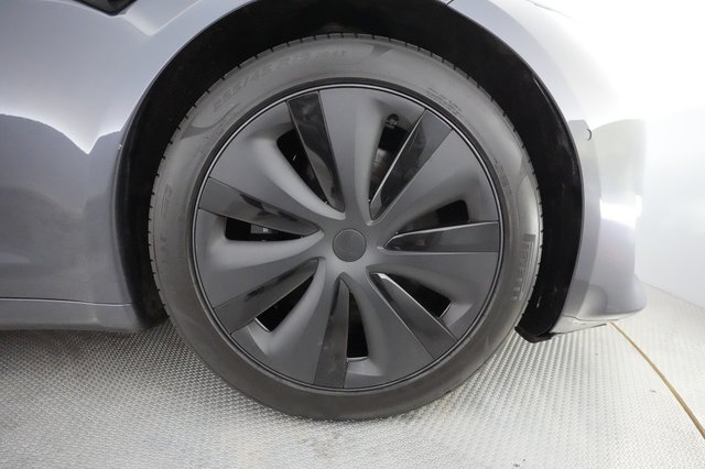 2021 Tesla Model S — photo 17 of 26