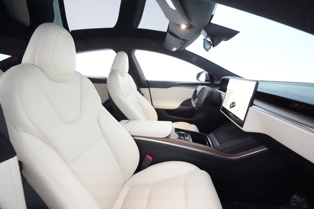 2021 Tesla Model S — photo 22 of 26