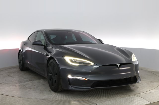 2021 Tesla Model S — photo 12 of 26