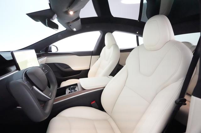 2021 Tesla Model S — photo 3 of 26