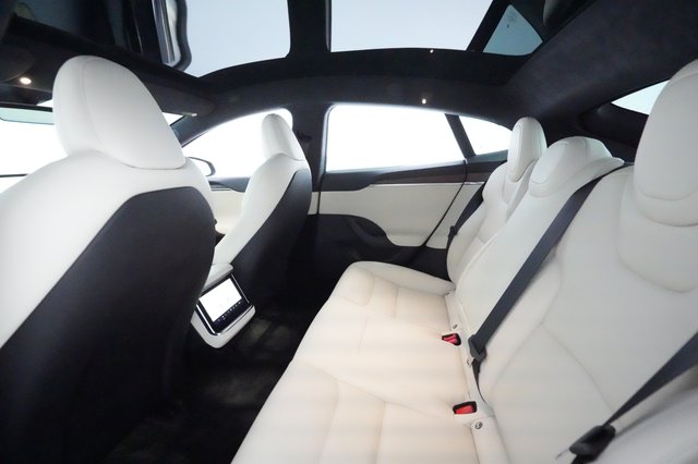 2021 Tesla Model S — photo 21 of 26