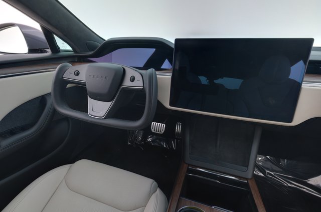 2021 Tesla Model S — photo 19 of 26