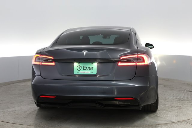 2021 Tesla Model S — photo 11 of 26