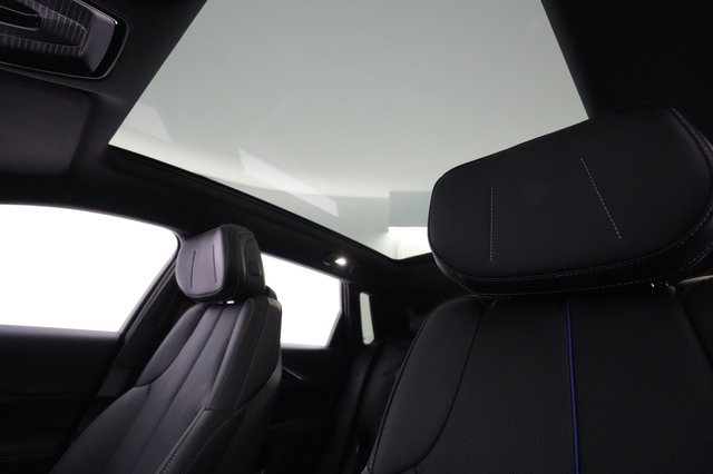 2024 Cadillac LYRIQ — photo 21 of 23