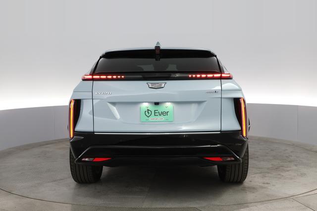 2024 Cadillac LYRIQ — photo 9 of 23