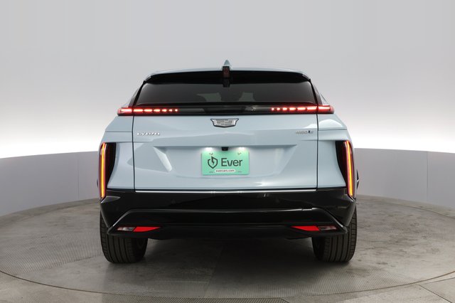2024 Cadillac LYRIQ — photo 9 of 23