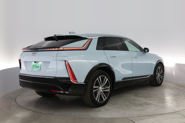 2024 Cadillac LYRIQ — photo 2 of 23