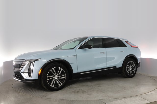 2024 Cadillac LYRIQ — photo 11 of 23