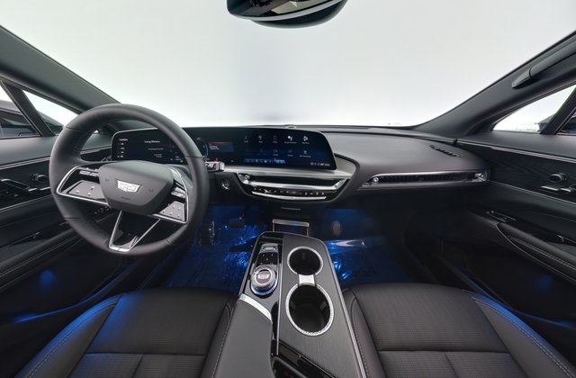 2024 Cadillac LYRIQ — photo 19 of 23