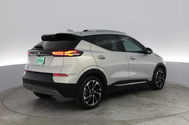 2022 Chevrolet Bolt EUV — photo 3 of 22