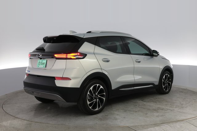 2022 Chevrolet Bolt EUV — photo 3 of 22