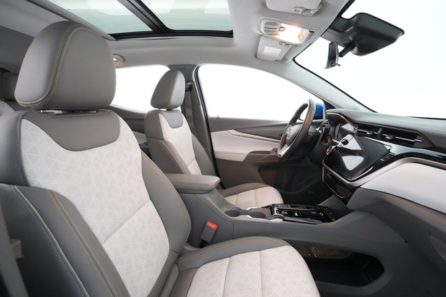2022 Chevrolet Bolt EUV — photo 17 of 35