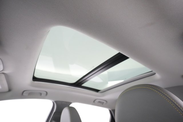 2022 Chevrolet Bolt EUV — photo 18 of 35
