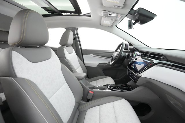 2022 Chevrolet Bolt EUV — photo 19 of 24