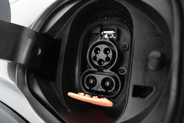 2022 Chevrolet Bolt EUV — photo 8 of 24