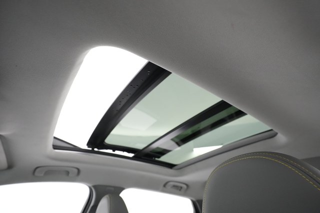 2022 Chevrolet Bolt EUV — photo 21 of 24