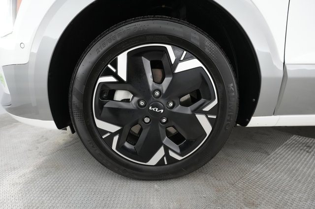 2023 Kia Niro EV — photo 12 of 56