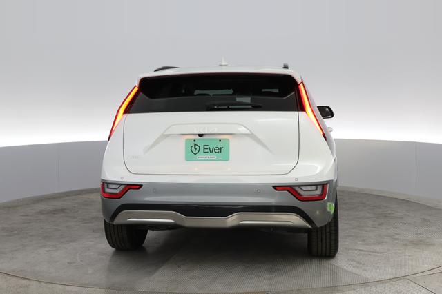 2023 Kia Niro EV — photo 9 of 56