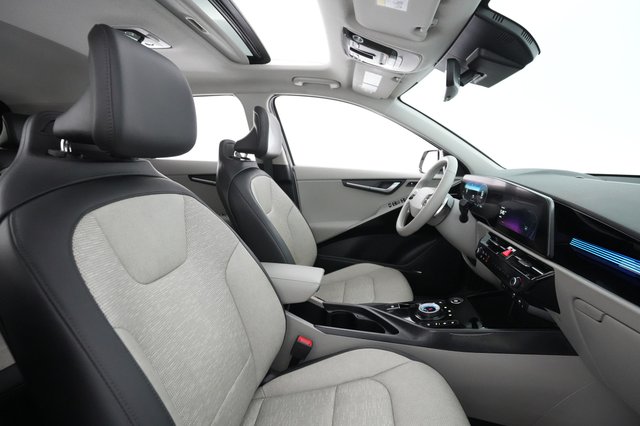 2023 Kia Niro EV — photo 18 of 56