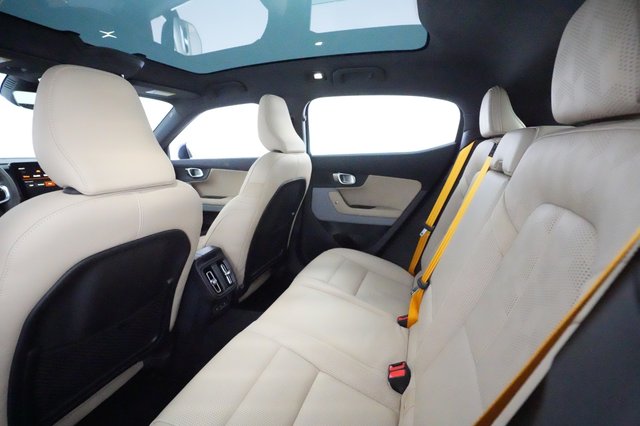 2022 Polestar 2 — photo 17 of 28