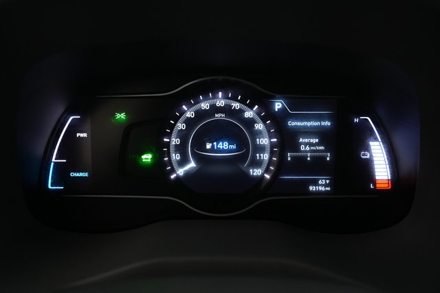 2020 Hyundai Kona — photo 6 of 24