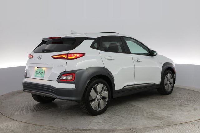 2020 Hyundai Kona — photo 3 of 24
