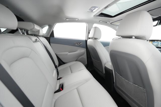 2020 Hyundai Kona — photo 4 of 24
