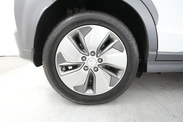 2020 Hyundai Kona — photo 16 of 24