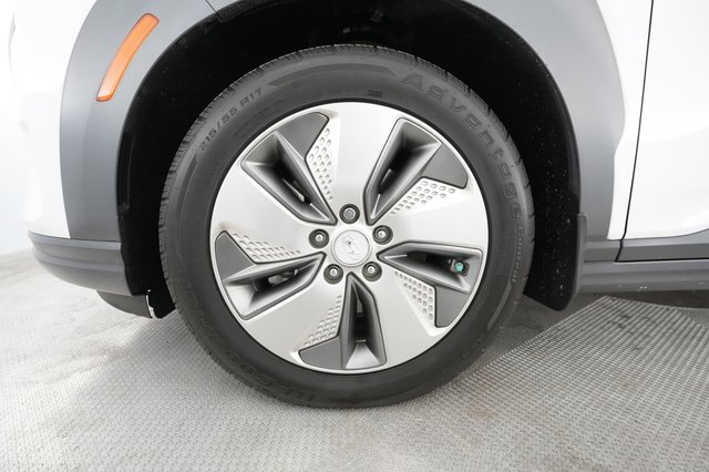 2020 Hyundai Kona — photo 7 of 24
