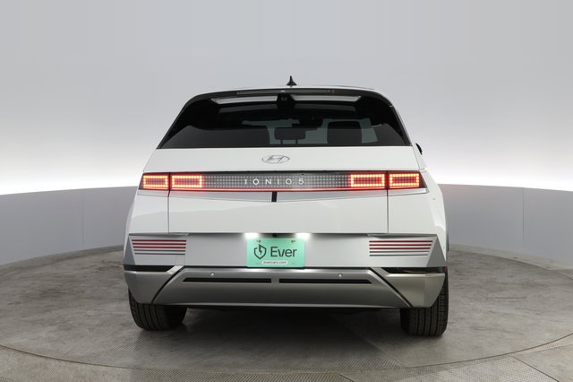 2024 Hyundai IONIQ 5 — photo 14 of 22