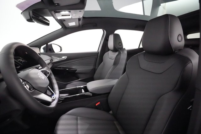 2023 Volkswagen ID.4 — photo 3 of 21