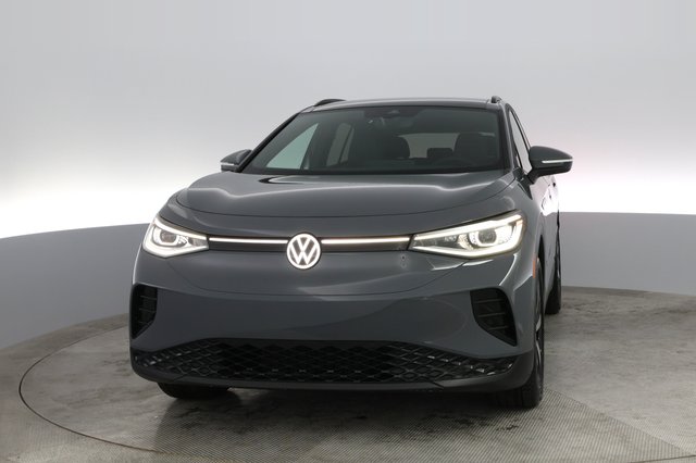 2023 Volkswagen ID.4 — photo 13 of 21