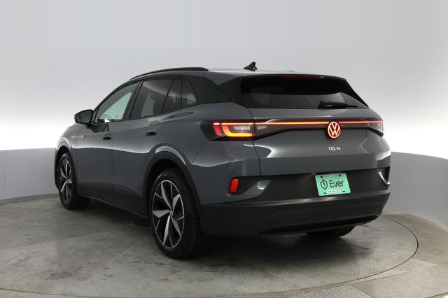 2023 Volkswagen ID.4 — photo 9 of 21