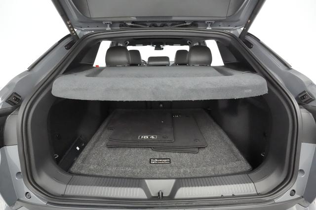 2023 Volkswagen ID.4 — photo 6 of 21