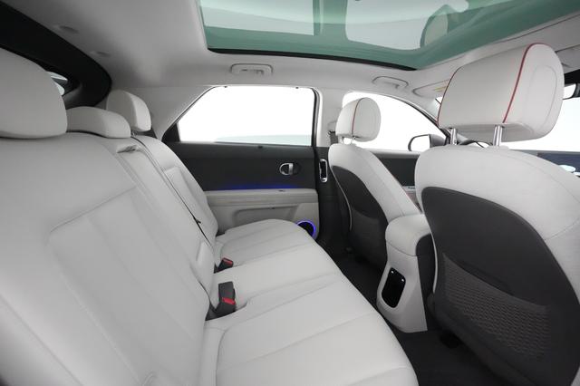2023 Hyundai IONIQ 5 — photo 4 of 24
