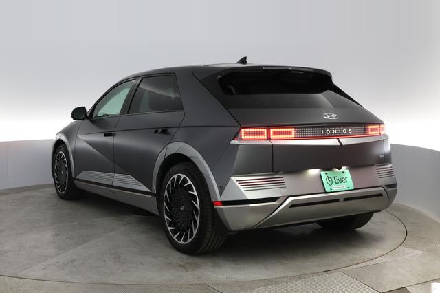 2023 Hyundai IONIQ 5 — photo 10 of 24